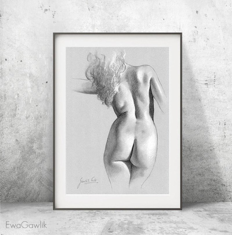 Drawings with a pencil of naked women