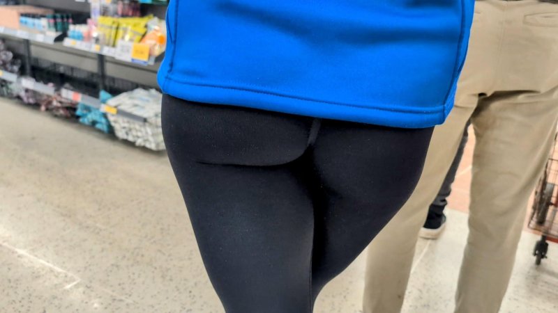 Ass in leggings