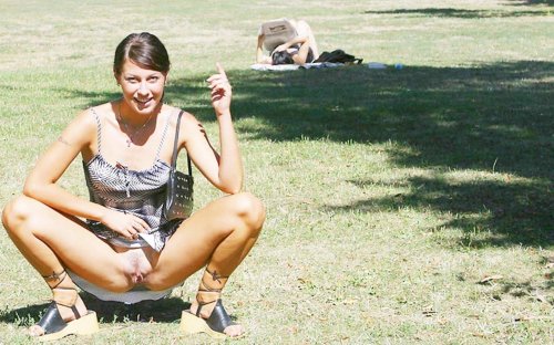 Squatting without panties
