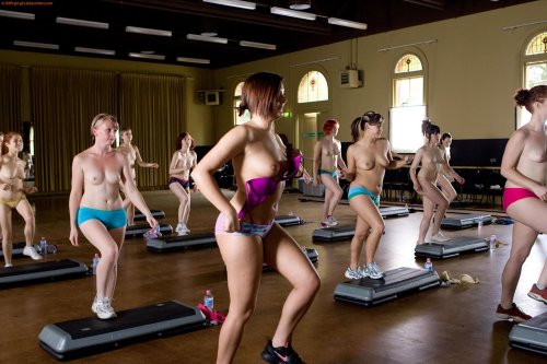 Aerobica lesson naked