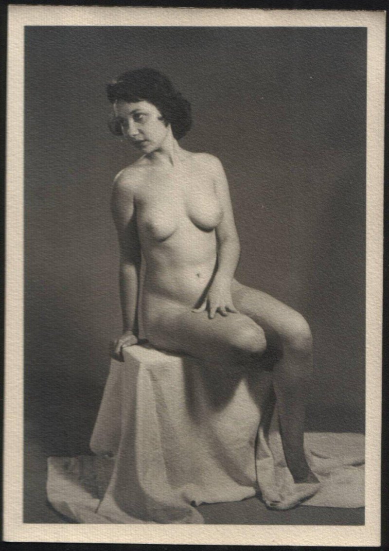 Nude vintage