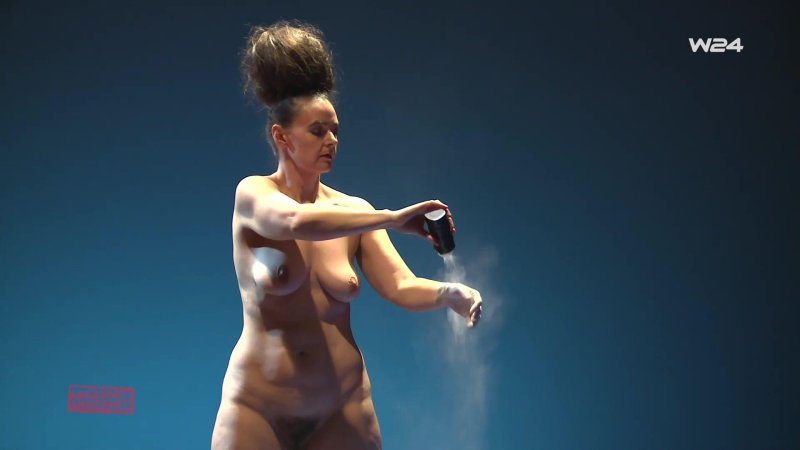 Nude performance