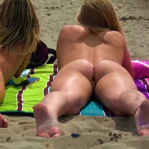 Butt on the beach amateur