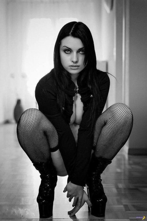 Gothic girl