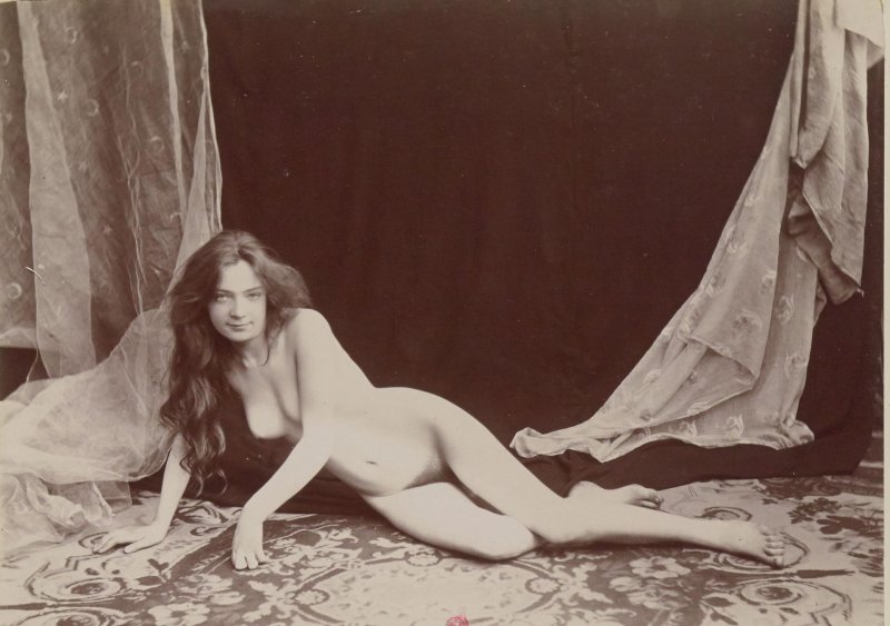 Naked women of the last century