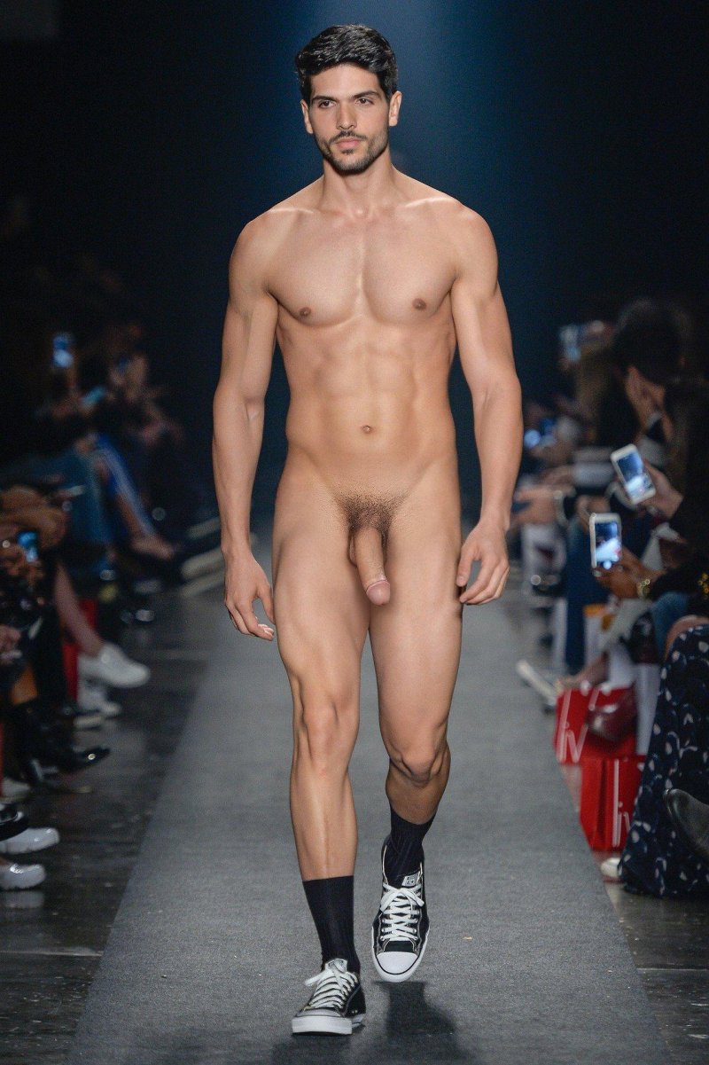 Showing mod naked men